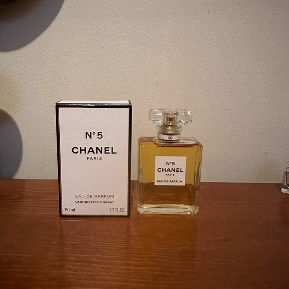 Chanel no 5 EAU DE PARFUM 1.7 oz - Picture 1 of 1